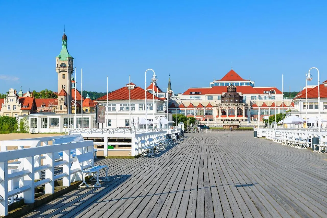 Luxury Long Island Suite Gdansk Apartment